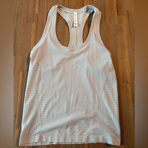 Athleta Momentum Seamless Tank size S white with gray stripes New